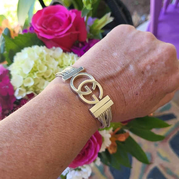 SALE!!! GUCCI DOUBLE GG BRACELET! π€© 6.7 inches - Picture 9 of 15